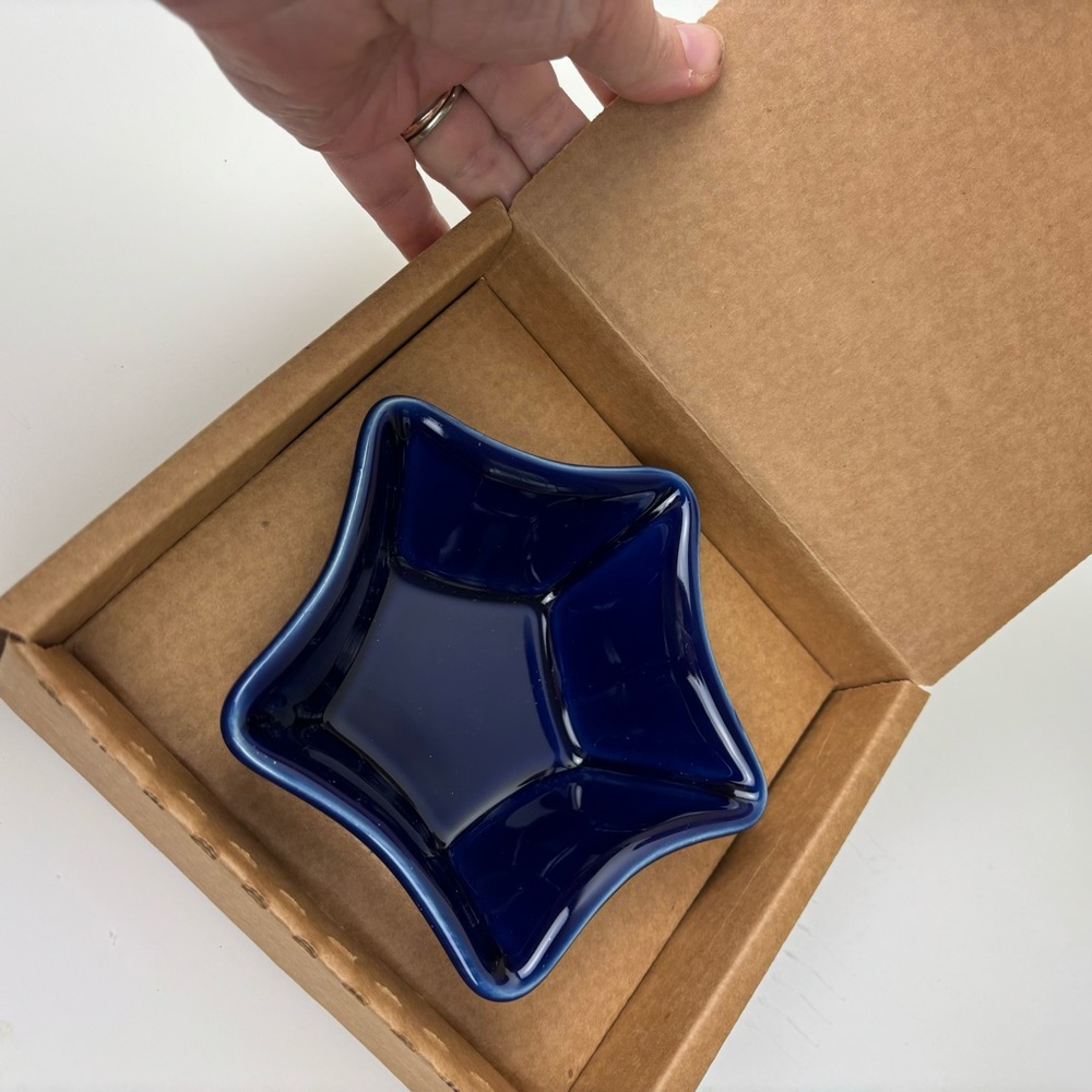 Longaberger Proudly American Mini Star (7”) ceramic dish-IOB